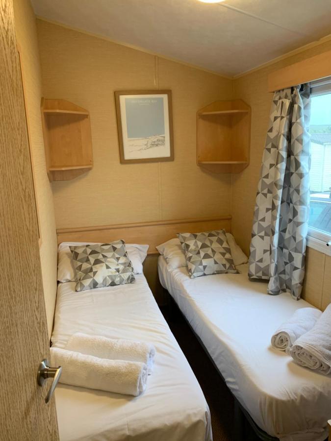 Newquay Bay Porth Caravan Hotel ภายนอก รูปภาพ