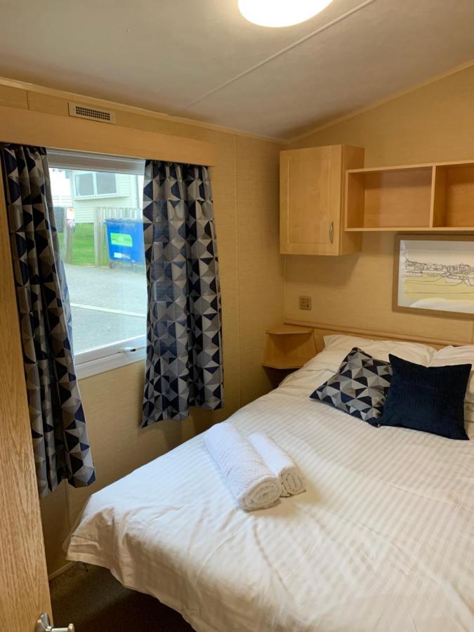 Newquay Bay Porth Caravan Hotel ภายนอก รูปภาพ
