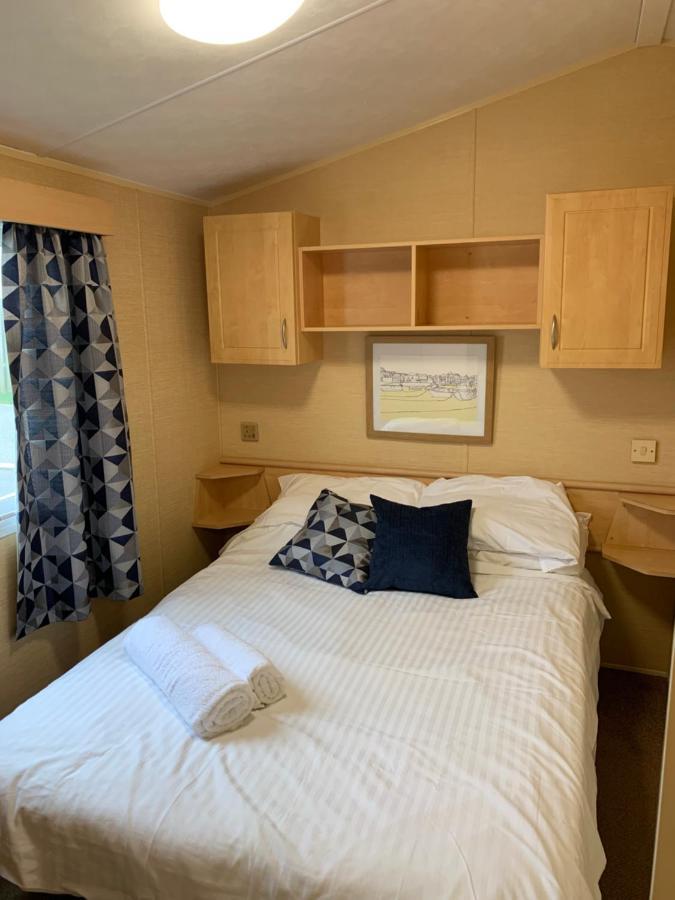Newquay Bay Porth Caravan Hotel ภายนอก รูปภาพ