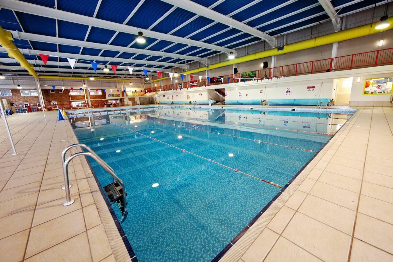 Newquay Bay Porth Caravan Hotel ภายนอก รูปภาพ