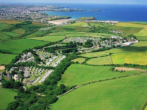 Newquay Bay Porth Caravan Hotel ภายนอก รูปภาพ