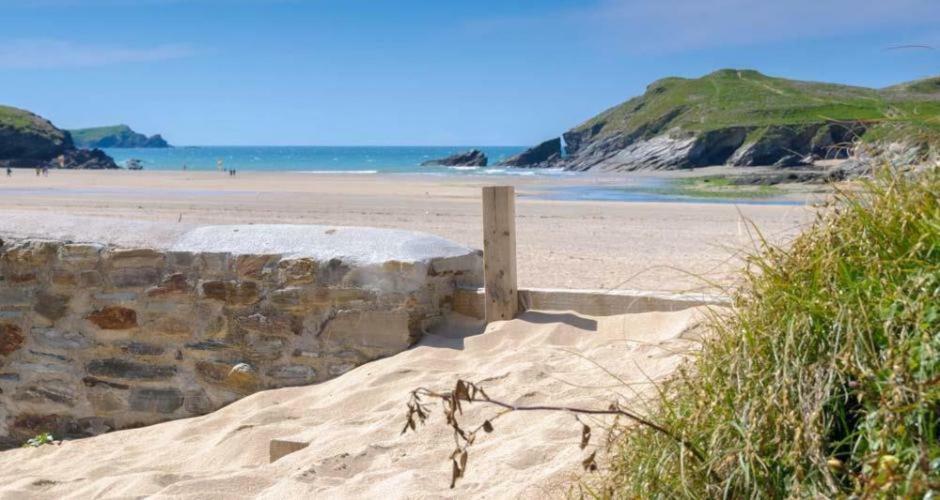 Newquay Bay Porth Caravan Hotel ภายนอก รูปภาพ