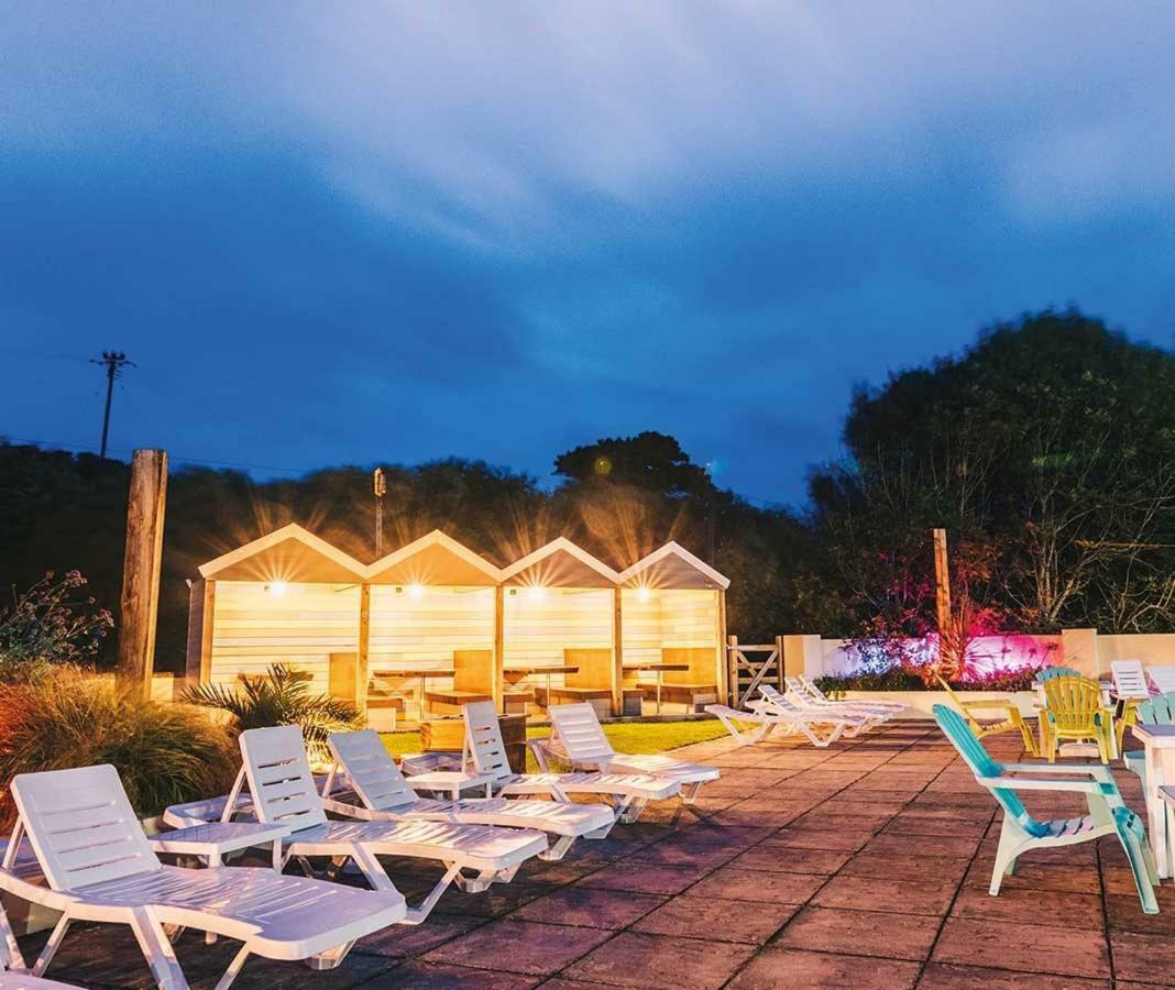 Newquay Bay Porth Caravan Hotel ภายนอก รูปภาพ